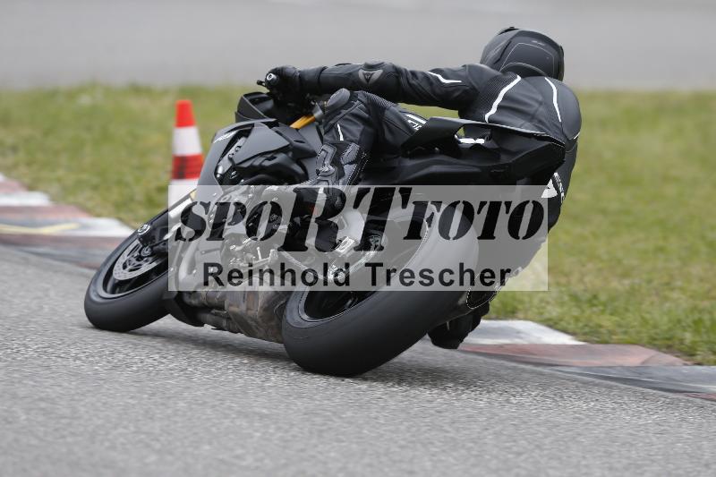 /Archiv-2024/13 22.04.2024 Plüss Moto Sport ADR/Freies Fahren/925